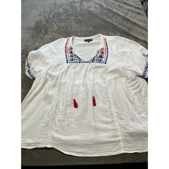 Lane Bryant Plus Size 18/20 Relaxed Flutter Sleeve Top Tassle w/Blue Embroidery - Picture 1 of 7